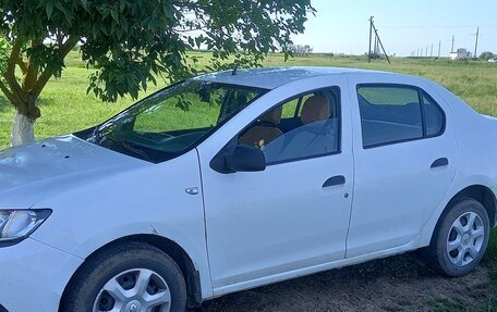 Renault Logan II, 2017 год, 460 000 рублей, 2 фотография