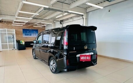 Honda Stepwgn IV, 2017 год, 1 799 000 рублей, 4 фотография