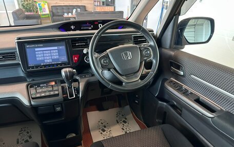 Honda Stepwgn IV, 2017 год, 1 799 000 рублей, 15 фотография