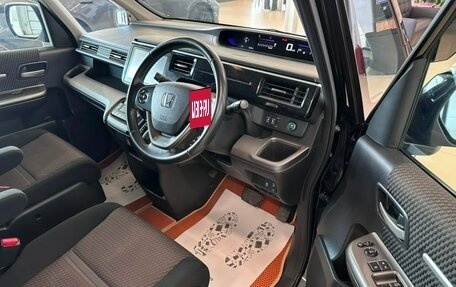 Honda Stepwgn IV, 2017 год, 1 799 000 рублей, 10 фотография