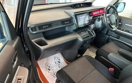 Honda Stepwgn IV, 2017 год, 1 799 000 рублей, 12 фотография