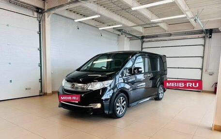 Honda Stepwgn IV, 2017 год, 1 799 000 рублей, 2 фотография