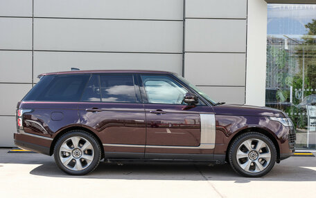 Land Rover Range Rover IV рестайлинг, 2018 год, 6 098 000 рублей, 4 фотография