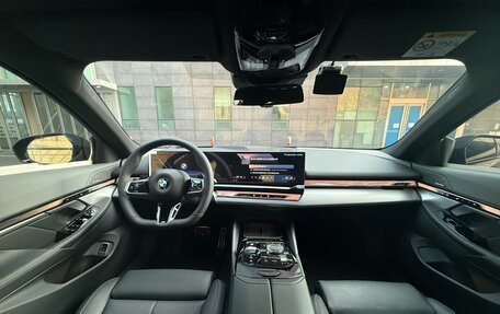 BMW 5 серия, 2025 год, 8 180 548 рублей, 7 фотография