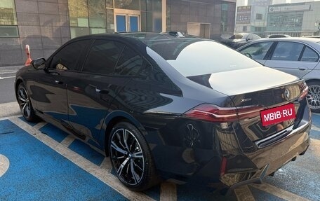 BMW 5 серия, 2025 год, 8 180 548 рублей, 5 фотография
