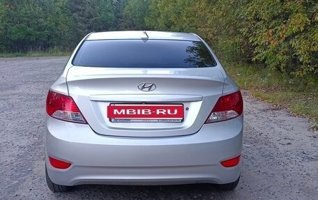 Hyundai Solaris II рестайлинг, 2011 год, 750 000 рублей, 2 фотография
