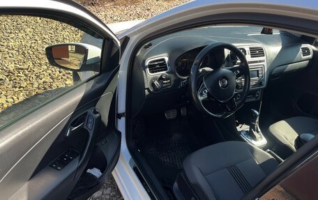 Volkswagen Polo VI (EU Market), 2016 год, 1 100 000 рублей, 13 фотография