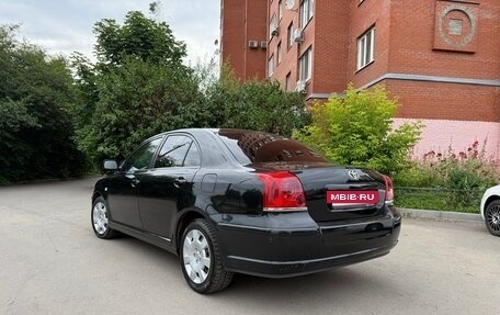 Toyota Avensis III рестайлинг, 2005 год, 650 000 рублей, 2 фотография
