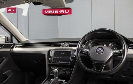 Volkswagen Passat B8 рестайлинг, 2016 год, 1 630 000 рублей, 5 фотография