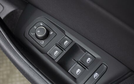 Volkswagen Passat B8 рестайлинг, 2016 год, 1 630 000 рублей, 20 фотография