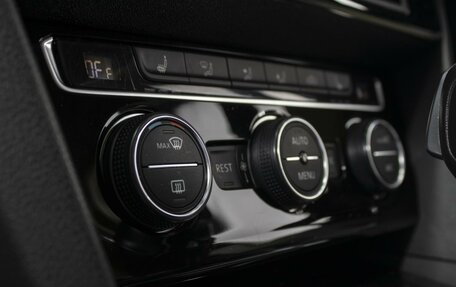 Volkswagen Passat B8 рестайлинг, 2016 год, 1 630 000 рублей, 16 фотография