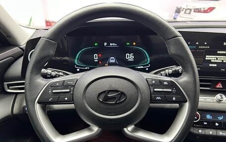 Hyundai Elantra, 2023 год, 1 500 000 рублей, 12 фотография