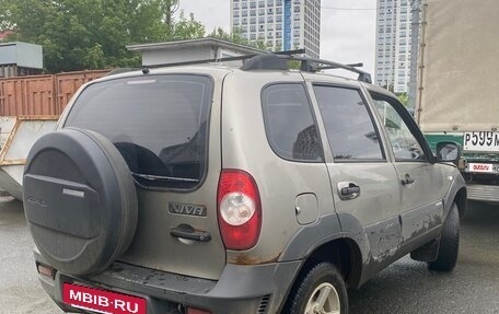 Chevrolet Niva I рестайлинг, 2012 год, 310 000 рублей, 2 фотография