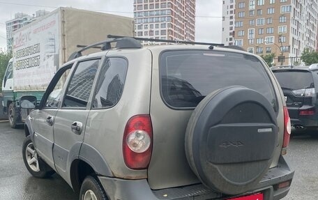 Chevrolet Niva I рестайлинг, 2012 год, 310 000 рублей, 3 фотография