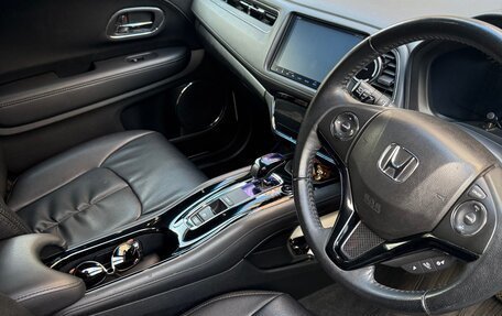 Honda Vezel, 2014 год, 1 290 000 рублей, 2 фотография