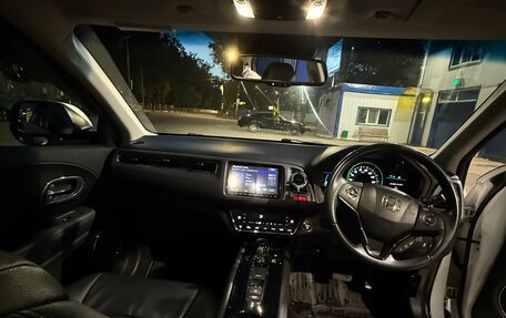 Honda Vezel, 2014 год, 1 290 000 рублей, 14 фотография