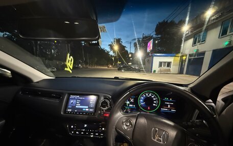 Honda Vezel, 2014 год, 1 290 000 рублей, 18 фотография