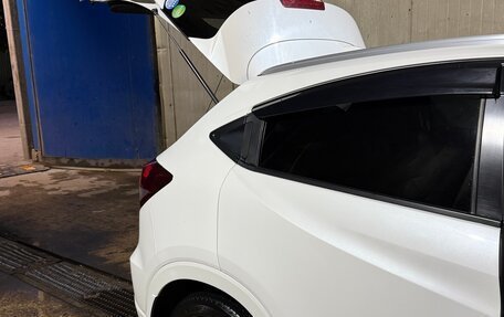 Honda Vezel, 2014 год, 1 290 000 рублей, 19 фотография