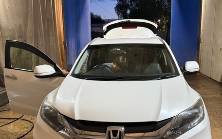 Honda Vezel, 2014 год, 1 290 000 рублей, 20 фотография