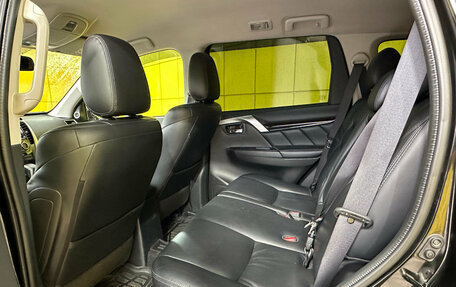 Mitsubishi Pajero Sport III рестайлинг, 2016 год, 2 999 000 рублей, 18 фотография