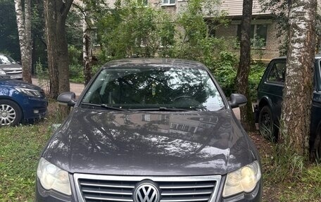 Volkswagen Passat B6, 2010 год, 850 000 рублей, 1 фотография
