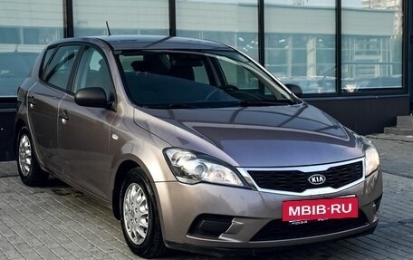 KIA cee'd I рестайлинг, 2011 год, 679 000 рублей, 7 фотография