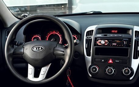 KIA cee'd I рестайлинг, 2011 год, 679 000 рублей, 18 фотография