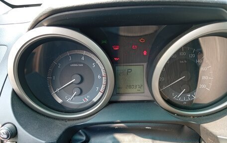 Toyota Land Cruiser Prado 150 рестайлинг 2, 2010 год, 2 350 000 рублей, 5 фотография