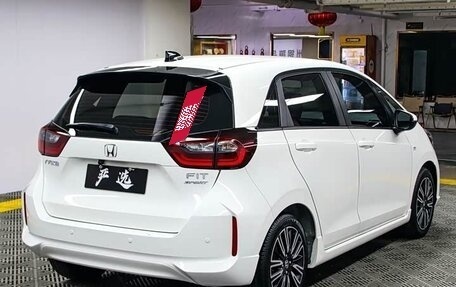 Honda Fit, 2022 год, 1 110 000 рублей, 6 фотография