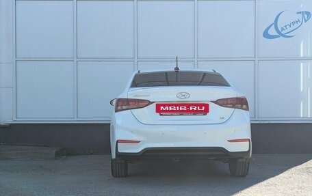 Hyundai Solaris II рестайлинг, 2018 год, 1 390 000 рублей, 6 фотография
