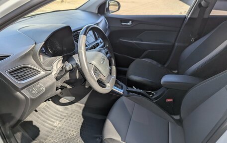 Hyundai Solaris II рестайлинг, 2018 год, 1 390 000 рублей, 14 фотография