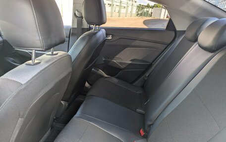 Hyundai Solaris II рестайлинг, 2018 год, 1 390 000 рублей, 22 фотография
