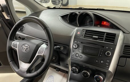 Toyota Verso I, 2014 год, 1 190 000 рублей, 17 фотография