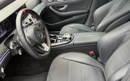 Mercedes-Benz E-Класс, 2016 год, 3 950 000 рублей, 9 фотография