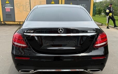 Mercedes-Benz E-Класс, 2016 год, 3 950 000 рублей, 5 фотография