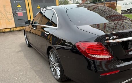 Mercedes-Benz E-Класс, 2016 год, 3 950 000 рублей, 4 фотография