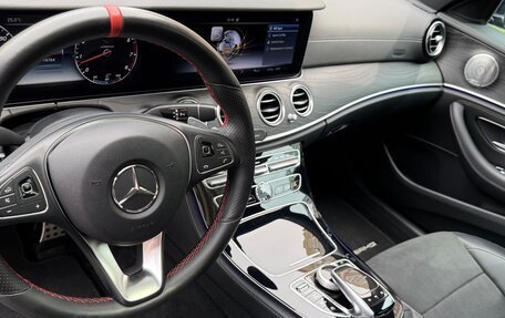 Mercedes-Benz E-Класс, 2016 год, 3 950 000 рублей, 10 фотография