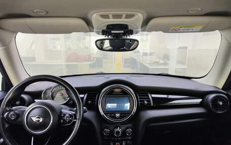 MINI Hatch, 2018 год, 1 520 000 рублей, 17 фотография