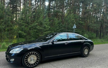 Mercedes-Benz S-Класс, 2008 год, 1 900 000 рублей, 4 фотография