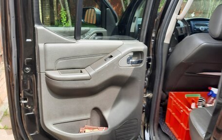 Nissan Navara (Frontier), 2011 год, 1 550 000 рублей, 7 фотография