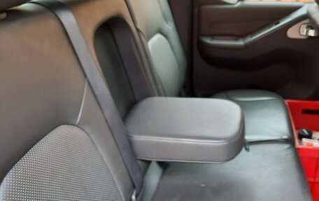 Nissan Navara (Frontier), 2011 год, 1 550 000 рублей, 3 фотография