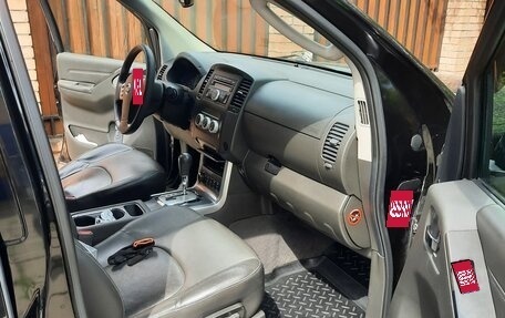 Nissan Navara (Frontier), 2011 год, 1 550 000 рублей, 5 фотография