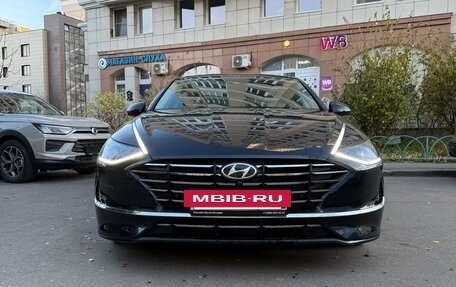 Hyundai Sonata VIII, 2021 год, 3 550 000 рублей, 2 фотография