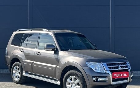 Mitsubishi Pajero IV, 2015 год, 2 290 000 рублей, 5 фотография