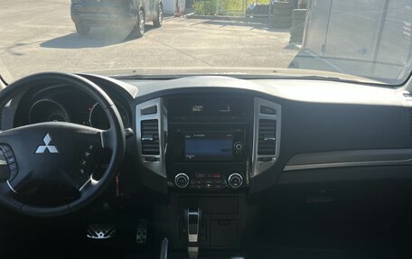 Mitsubishi Pajero IV, 2015 год, 2 290 000 рублей, 14 фотография