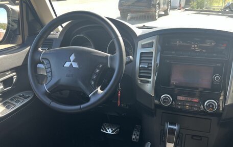 Mitsubishi Pajero IV, 2015 год, 2 290 000 рублей, 16 фотография