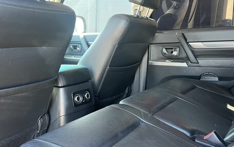 Mitsubishi Pajero IV, 2015 год, 2 290 000 рублей, 23 фотография