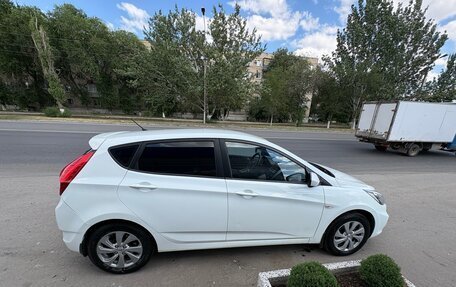Hyundai Solaris II рестайлинг, 2012 год, 730 000 рублей, 5 фотография