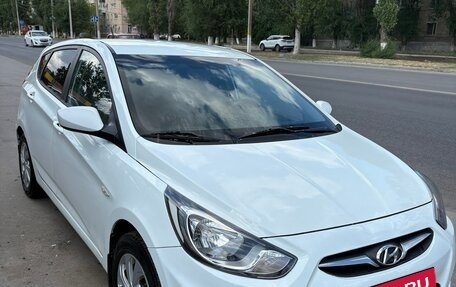 Hyundai Solaris II рестайлинг, 2012 год, 730 000 рублей, 4 фотография
