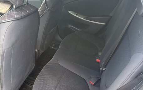 Hyundai Solaris II рестайлинг, 2012 год, 730 000 рублей, 10 фотография